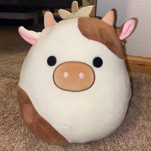 Squishmallow Ronnie the Cow 8 Inch